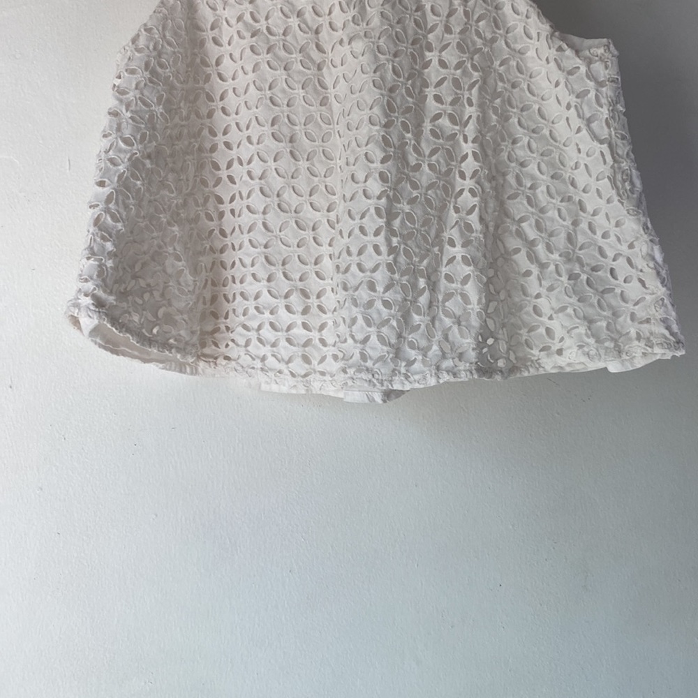 Lilly Pulitzer x Target XL Girls’s Eyelet Crop Top - Picture 5 of 10